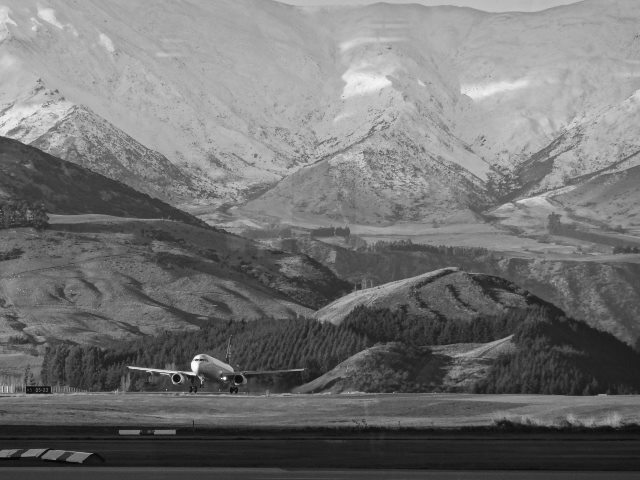 Queenstown Airport, Air New Zealand, Queenstown, New Zealand, ski snowboard, snow, mountains
