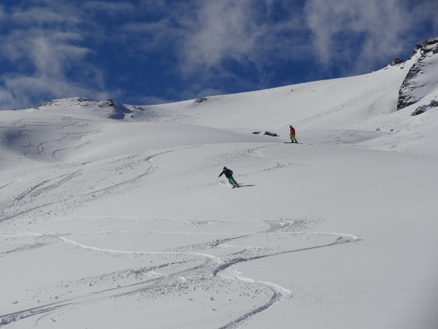 powder, pow pow, powder New Zealand, hell-skiing with Peak Leaders, Queenstown