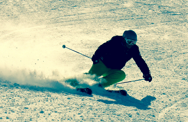 Saas Fee in October, glacier skiing in Europe, pre-season skiing, Peak Leaders ski instructor course, carving on skis