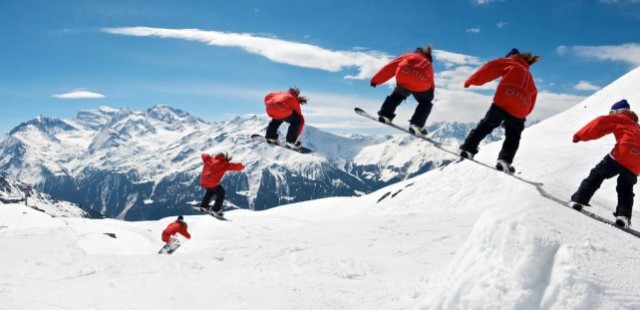 Cat Nicol, snowboarder, indy grab, The Remarkables, kicker, air, Peak Leaders