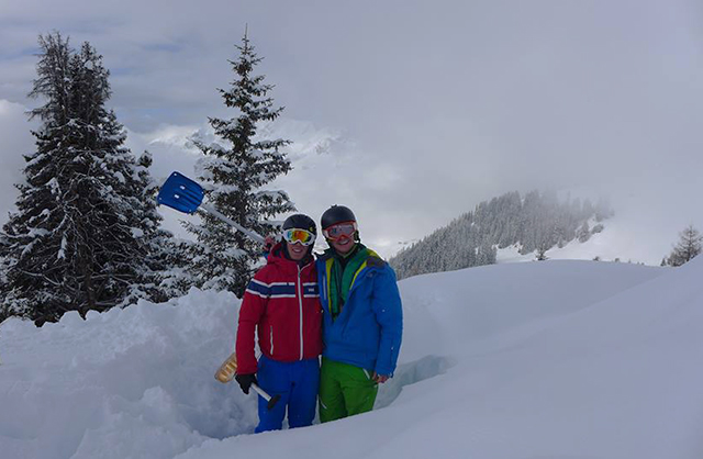 Peak Leaders ski instructor course Verbier, Avalanche awareness course, shovelling