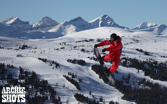 Matt Bryson, fs 360 nose grab, Sunshine Village, snowboarder, sick style, Peak Leaders Banff