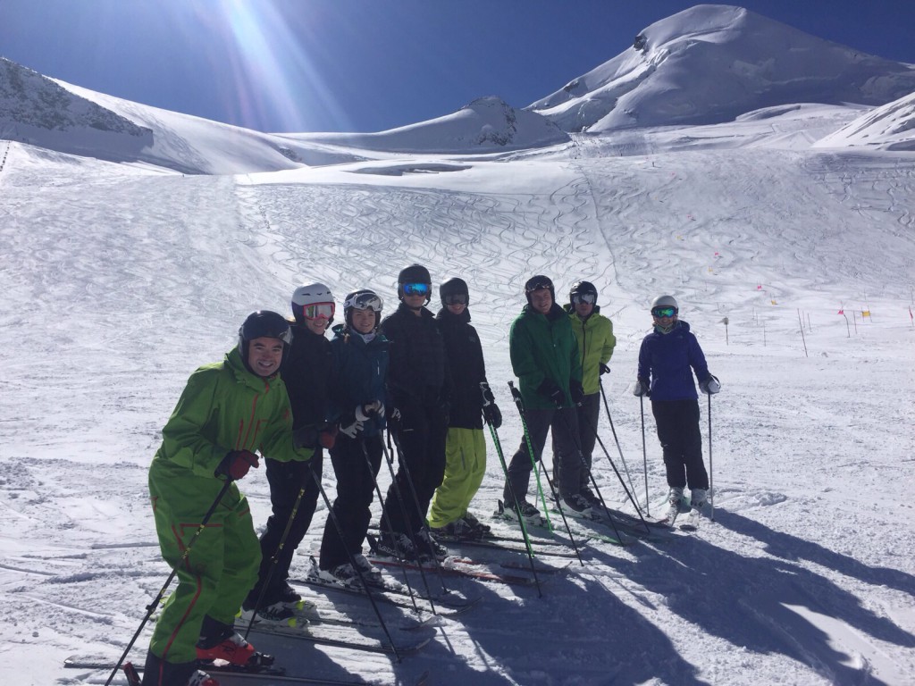 Saas Fee 10 week ski instructor course_Peak Leaders_Gap ski group