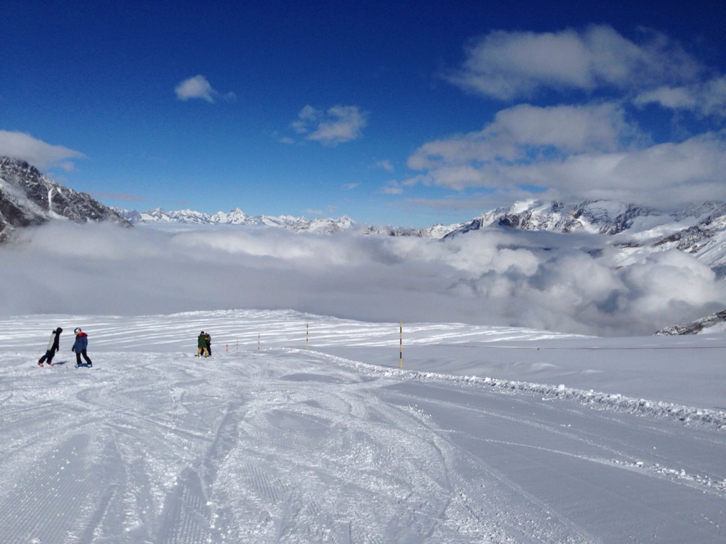 Empty pistes in Saas Fee make it seem like a private resort for our trainee snowboard instructors