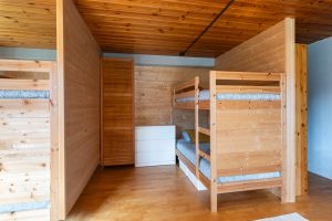 Alternative ski instructor training accommodation